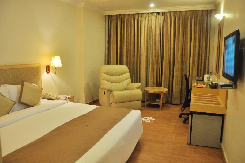 Royal Fort Hotel Visakhapatnam Buitenkant foto