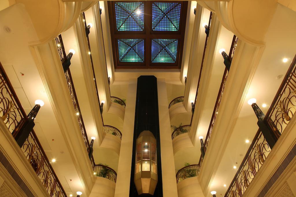 Royal Fort Hotel Visakhapatnam Buitenkant foto
